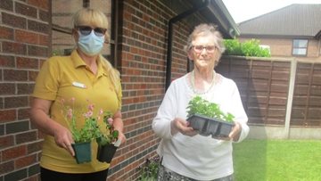 Plant donation delights Crewe care home Residents
